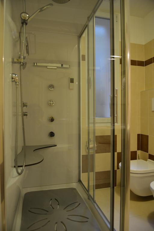 Residence Boschetti Манерба дел Гарда Стая снимка