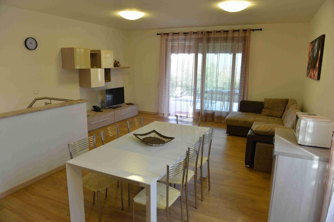 Residence Boschetti Манерба дел Гарда Екстериор снимка